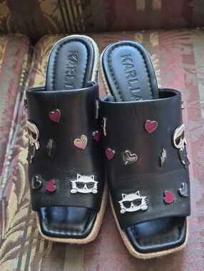 Karl Lagerfeld Black Platform Wedge Sandal  with Pink Heart and Choupette Studs